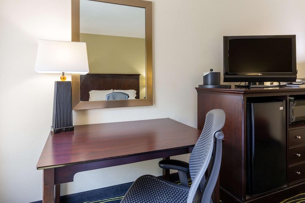 Hampton Inn Columbia I-26/Harbison Blvd Exterior foto