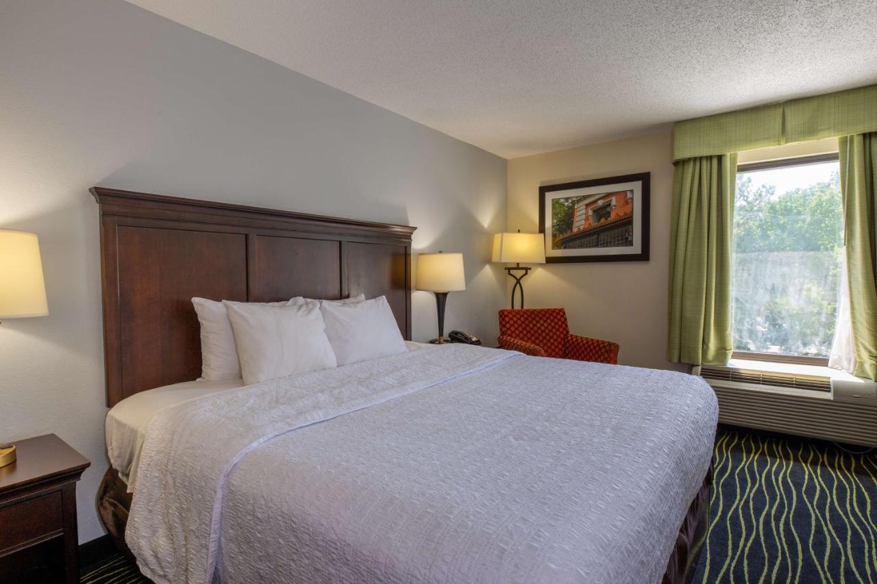 Hampton Inn Columbia I-26/Harbison Blvd Exterior foto